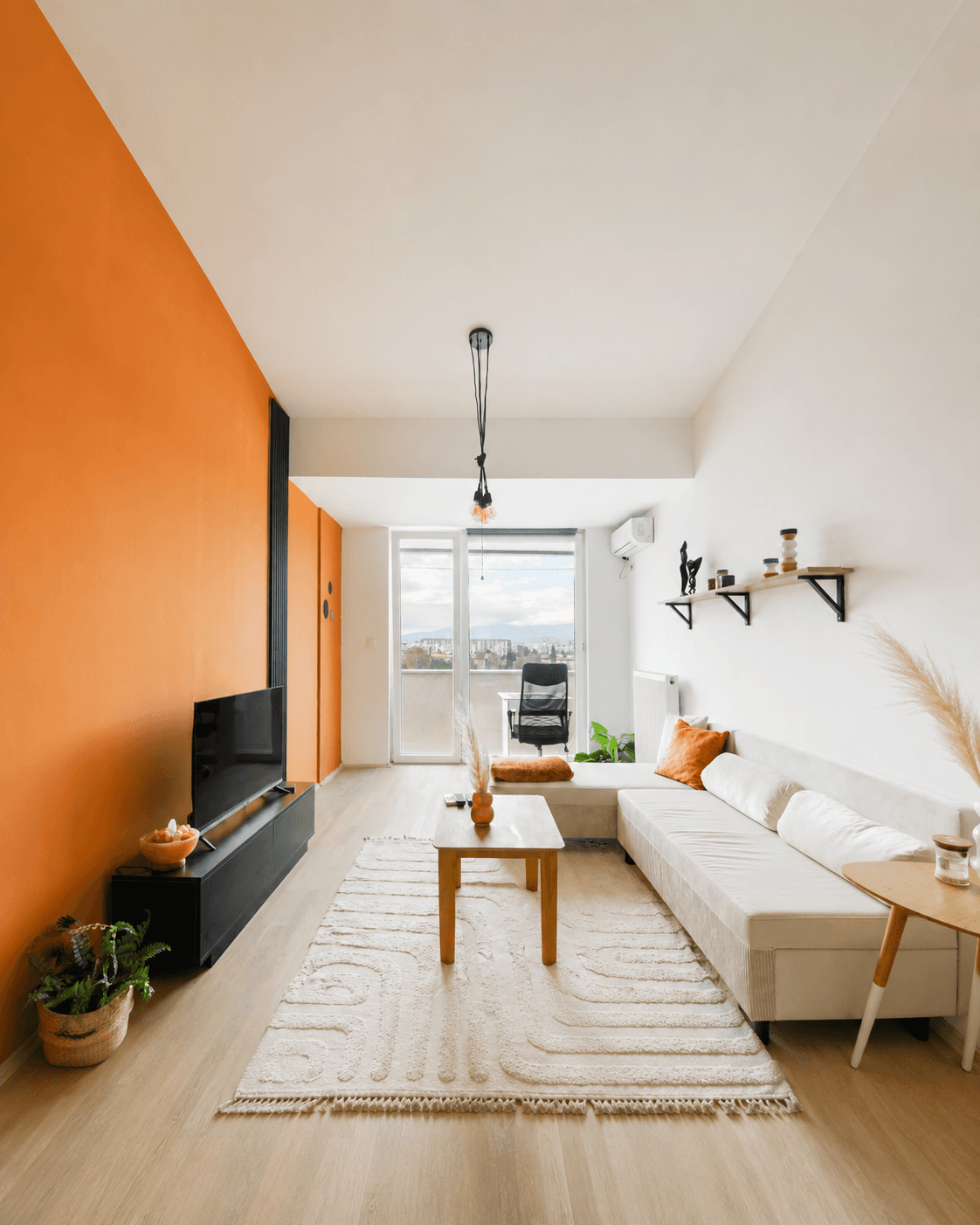 High-Ceiling apartment